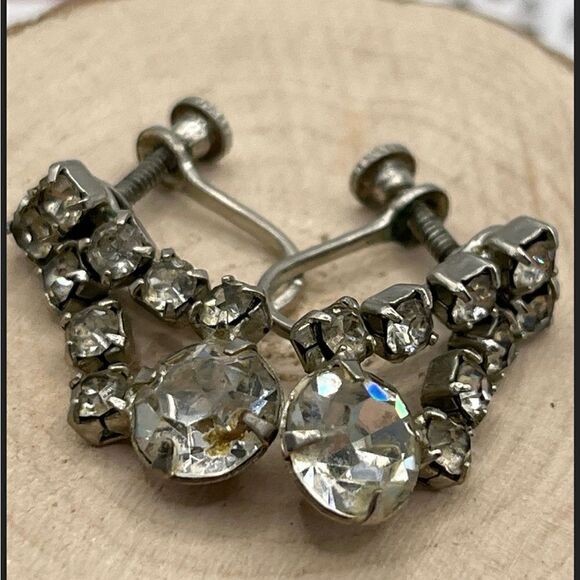 Vintage Dangling Clear Rhinestones Twist-On Earrings - Picture 1 of 10